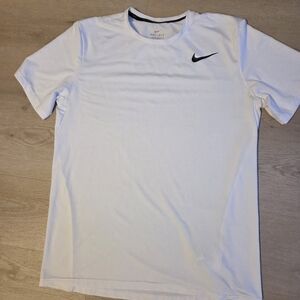 Nike Men's Classic White Short Sleeve Tee